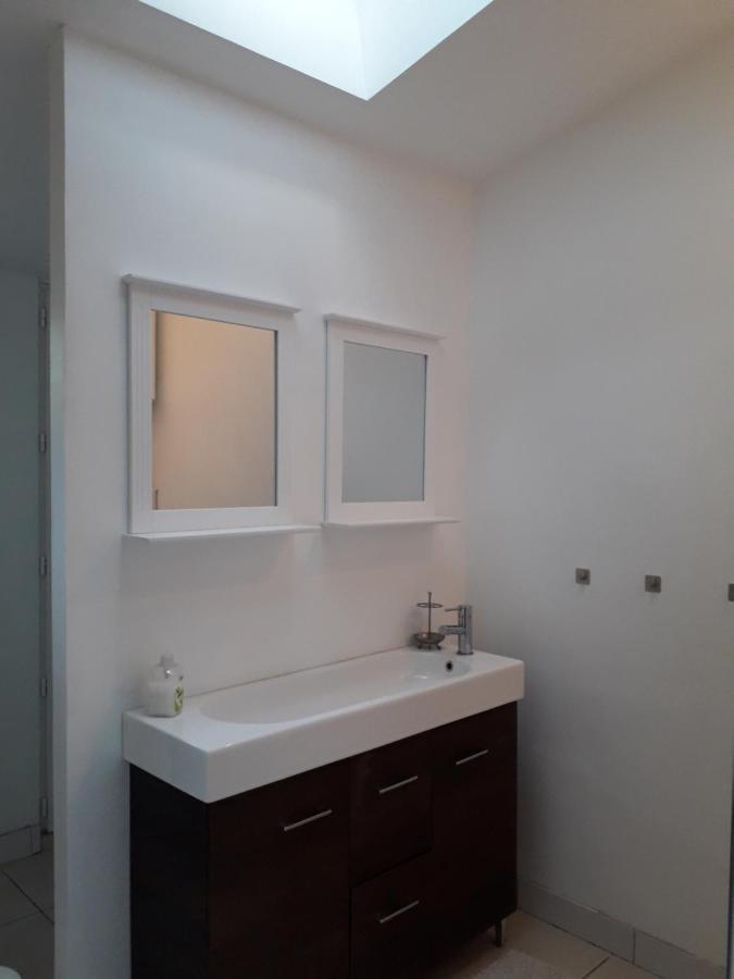 Les Restanques - Chambre D'Hotes Cuges-les-Pins Luaran gambar