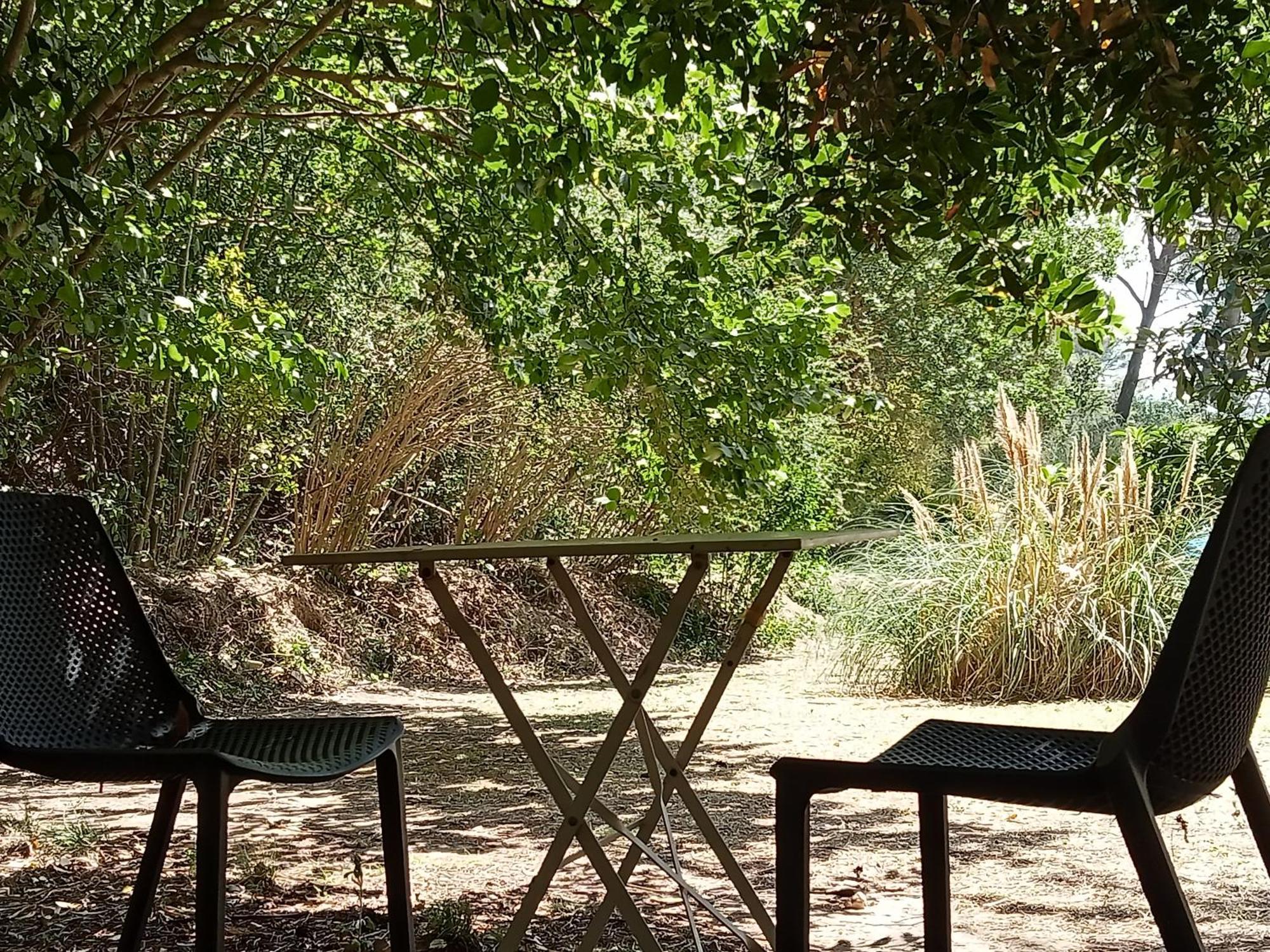 Les Restanques - Chambre D'Hotes Cuges-les-Pins Luaran gambar